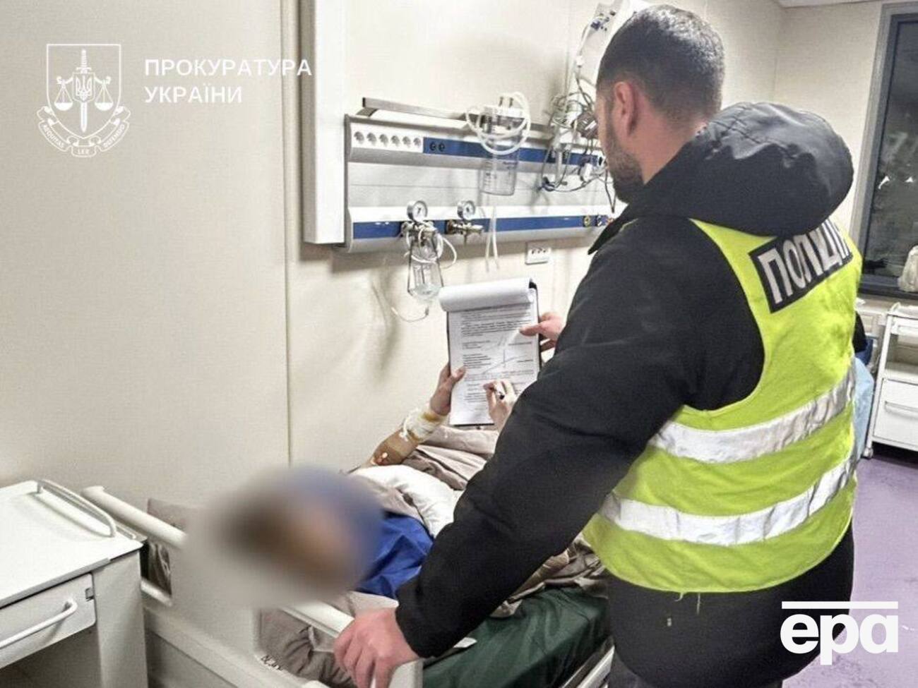 Подросток, подозреваемый в покушении на жизнь учительницы и одноклассника, сейчас находится в больнице