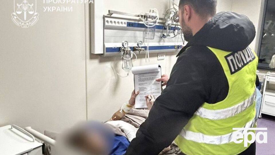 Подросток, подозреваемый в покушении на жизнь учительницы и одноклассника, сейчас находится в больнице