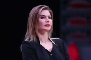 Российские и западные таблоиды неоднократно писали, что Путин имеет личные отношения с Кабаевой