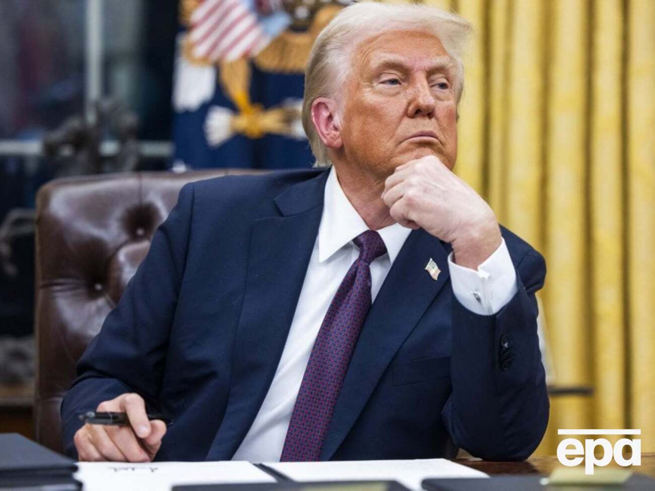 Документ должны согласовать так, чтобы он получил "печать одобрения" Трампа, отметил собеседник