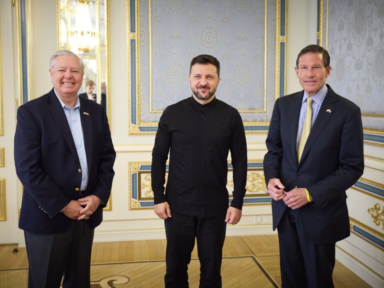 Важно, чтобы у США было как можно больше инструментов для "правильного давления" на РФ, отметил Зеленский после разговора с Грэмом и Блюменталем