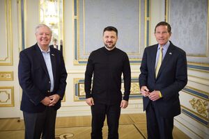 Важно, чтобы у США было как можно больше инструментов для "правильного давления" на РФ, отметил Зеленский после разговора с Грэмом и Блюменталем