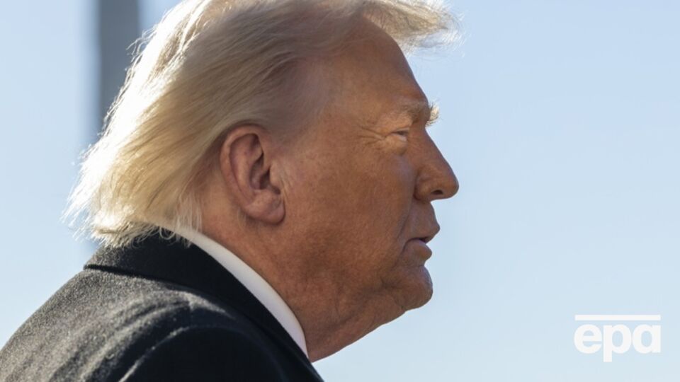 Трамп 13 января написал пост, в котором сообщил, что помощь США протестующим в Иране "уже в пути"