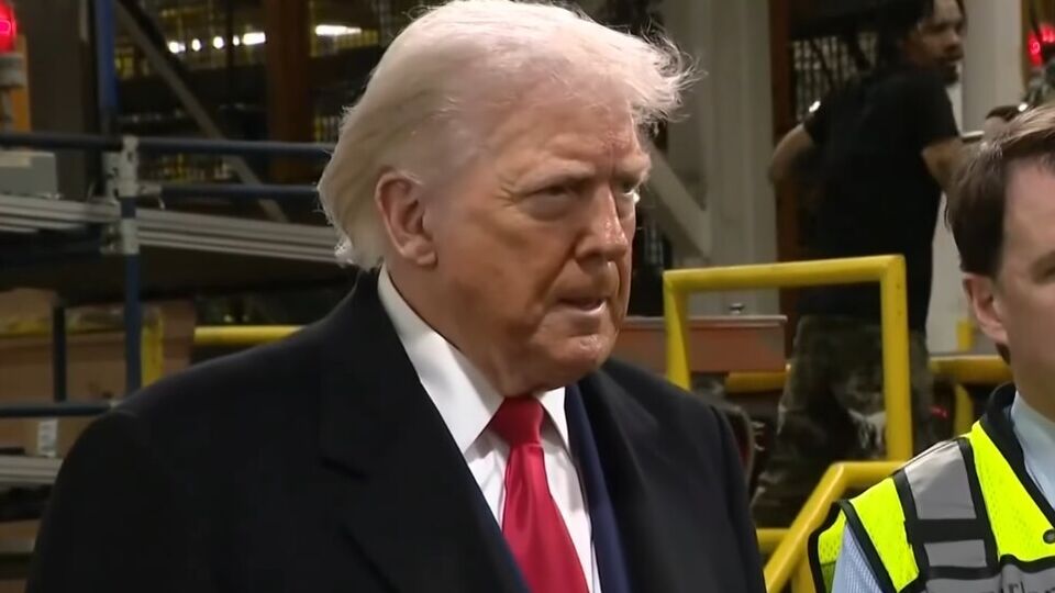 Трамп 13 января посетил завод Ford