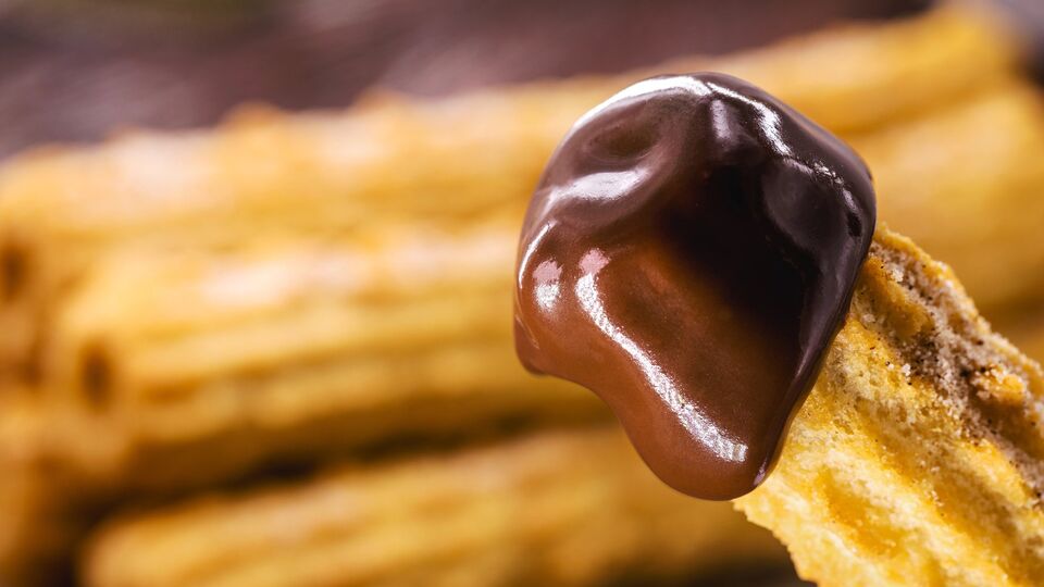 Печиво можна подавати з шоколадом