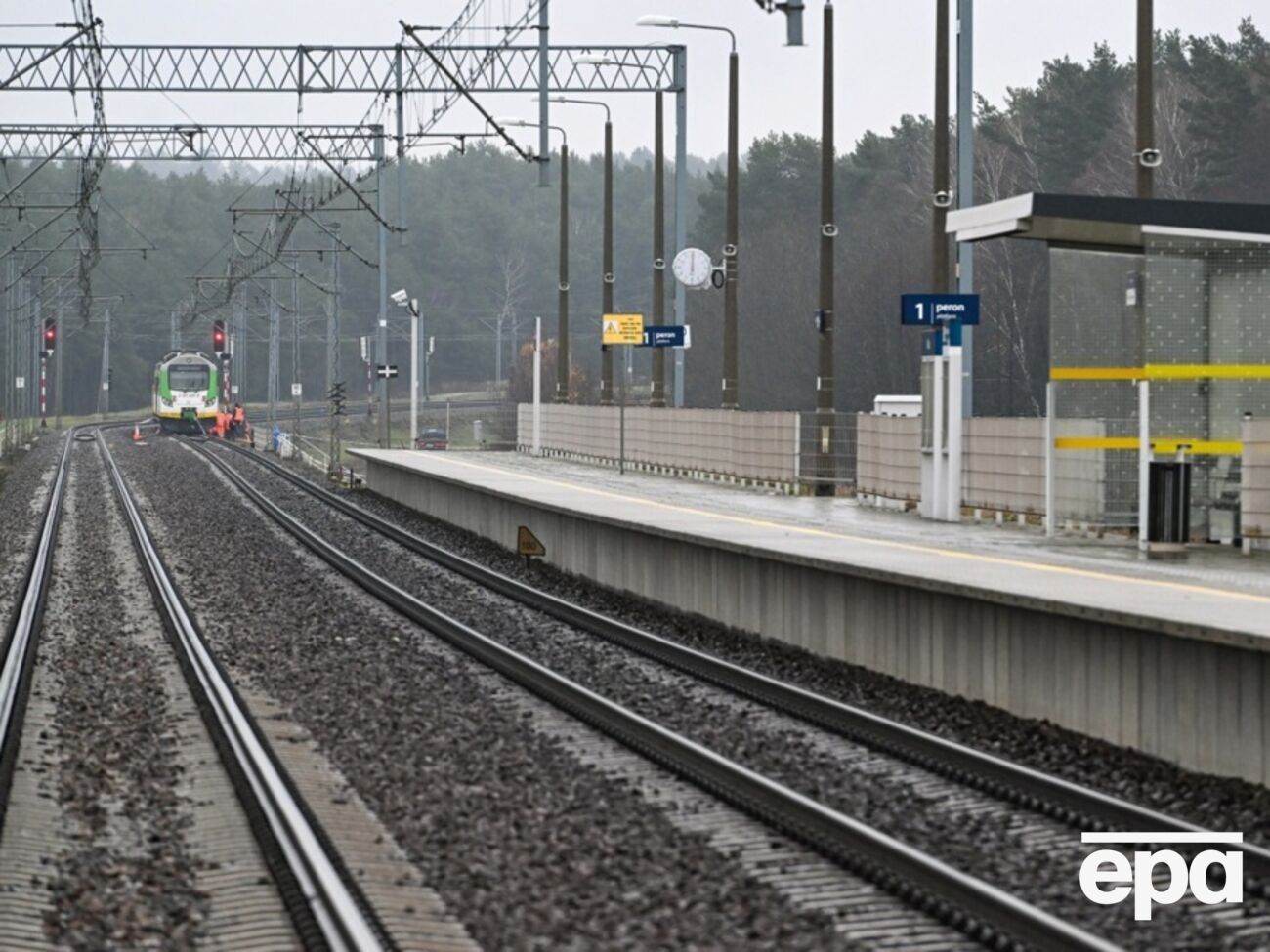 Участок железнодорожных путей в Польше был поврежден в результате взрыва, за которым могла стоять РФ