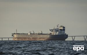 США продовжують полювання на танкери з підсанкційною нафтою