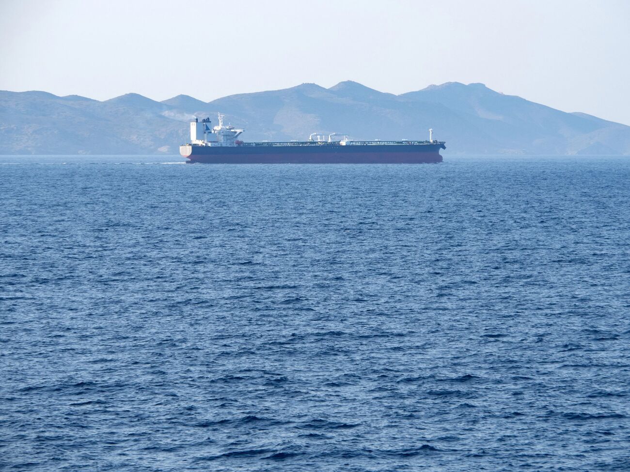 За даними ЗМІ, військові Великобританії готуються до штурму суден "тіньового флоту"