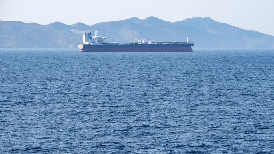 По данным СМИ, военные Великобритании готовятся к штурму судов "теневого флота"