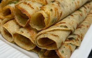 Обсмажуйте картопляні млинці, як звичайні, на середньому вогні з обох боків до золотавої скоринки