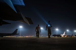 Персонал выводится с авиабазы Аль-Удейд "в ответ на текущую региональную напряженность", отметили в правительстве Катара