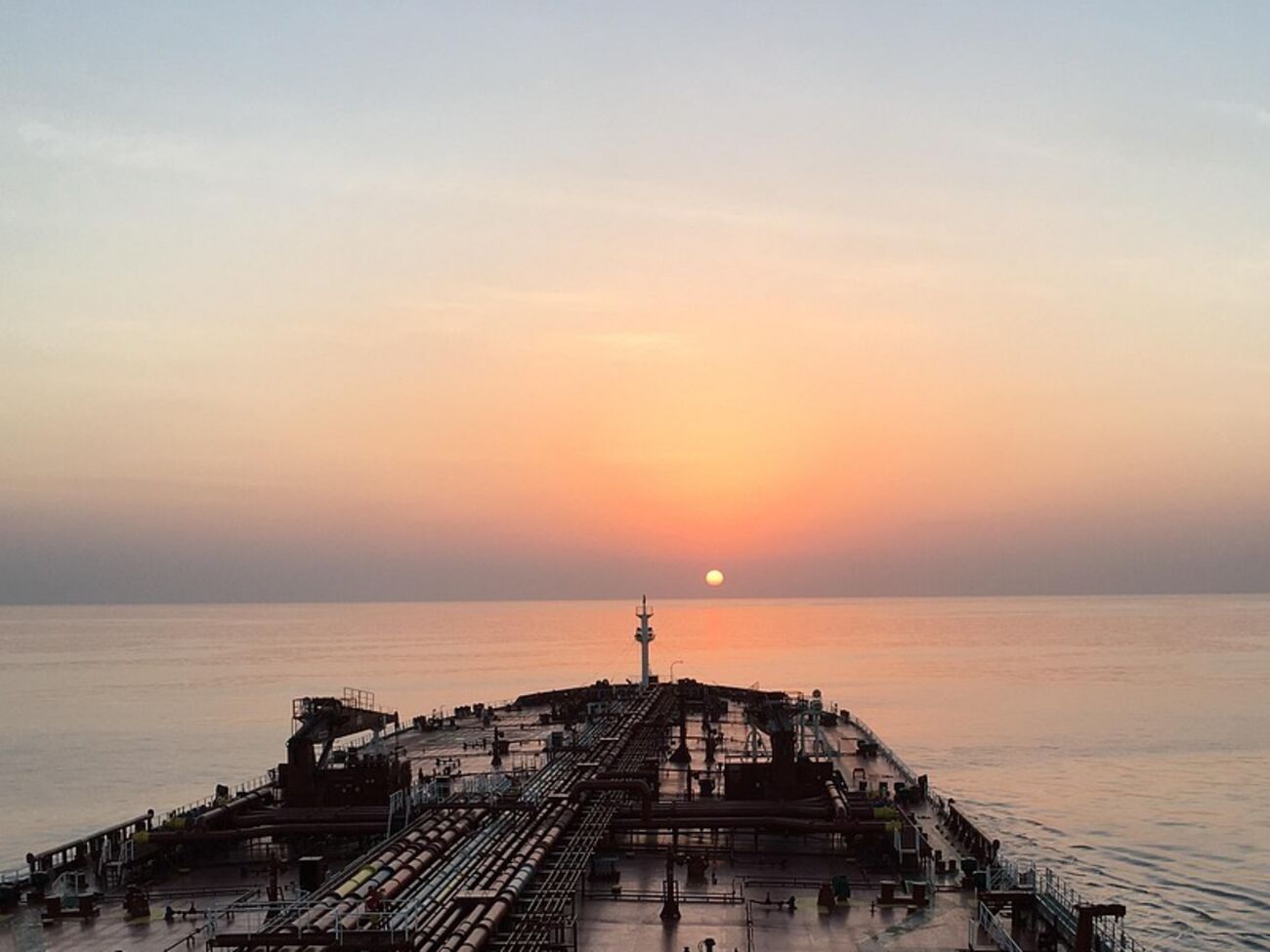 Судно ходит под флагом Ирана