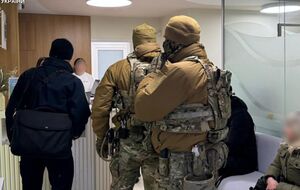 У клініці тривають слідчі дії, зазначили у прокуратурі