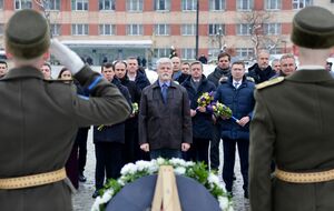 Павел, в частности, посетил Лычаковское военное кладбище