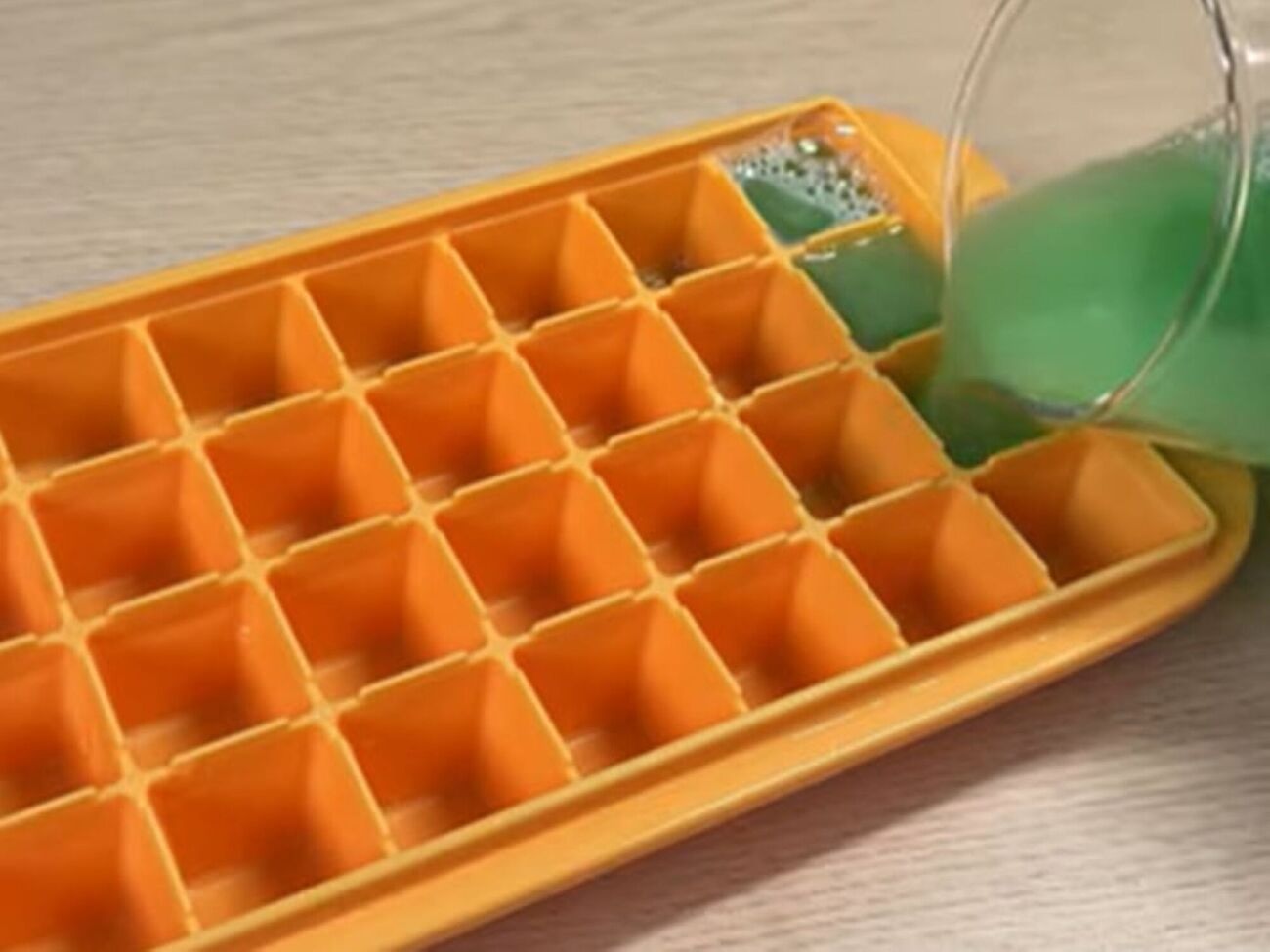 Кубики для чищення унітаза можна зберігати в морозилці