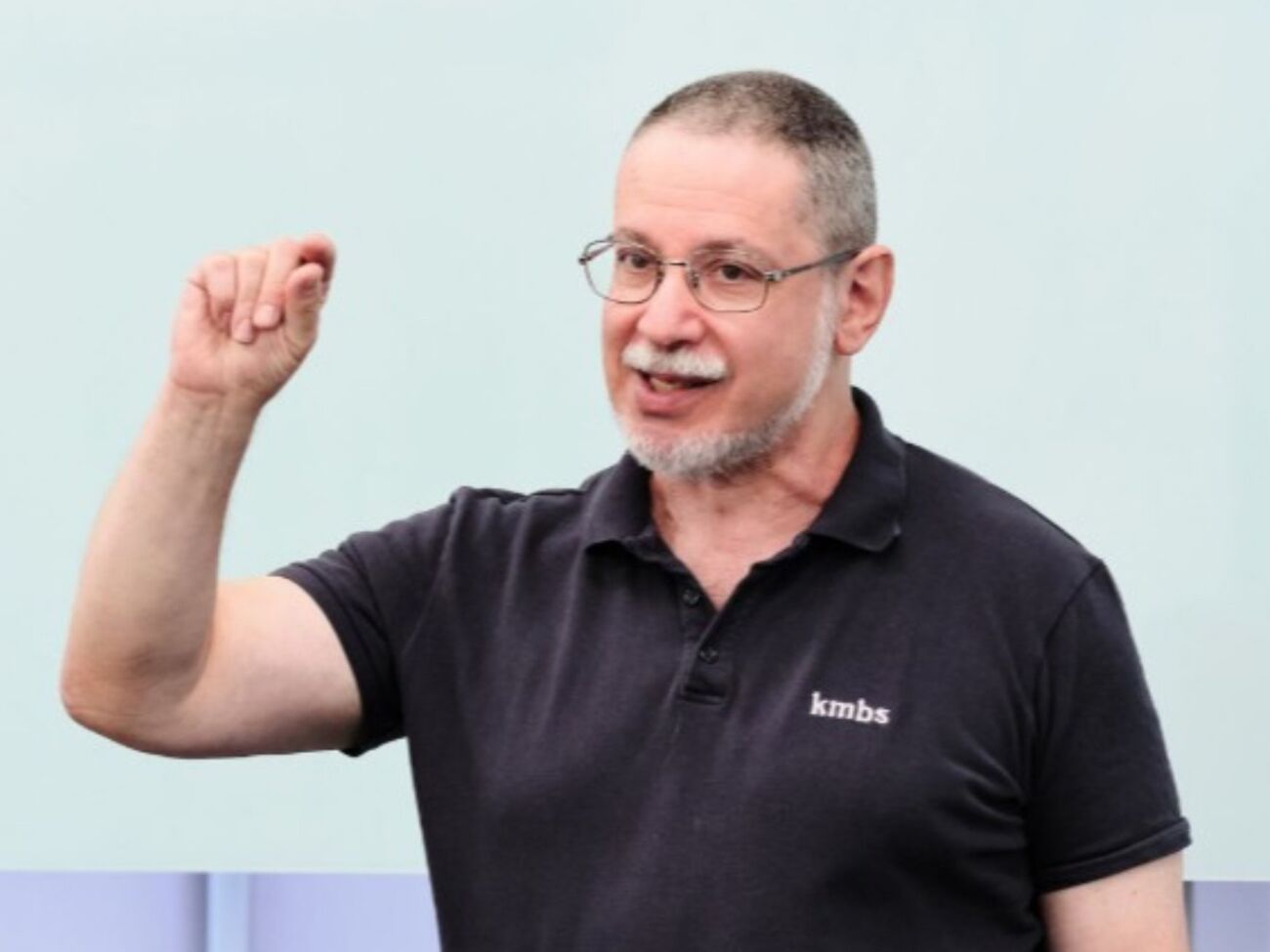 Пані Ольга зі Львова – то є архетип України. У кожного з нас є 100 м², які ніхто не почистить