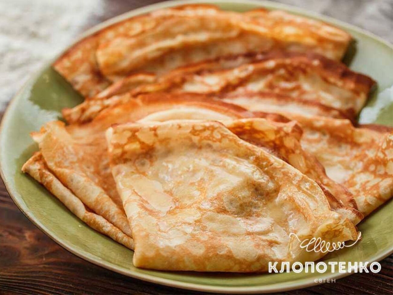 Клопотенко порадив смажити млинці на сковороді з антипригарним покриттям