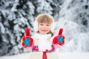 Варежки всегда будут согревать руки ребенка