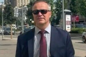 Пабліки пишуть, що в біографії Панова є "великі прогалини"