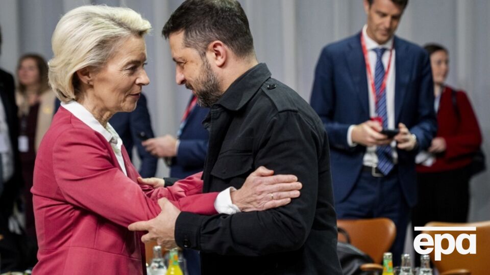 Урсула фон дер Ляйен связывает вступление Украины в ЕС с мирными переговорами. Зеленский заявлял, что членство должно быть полноценным