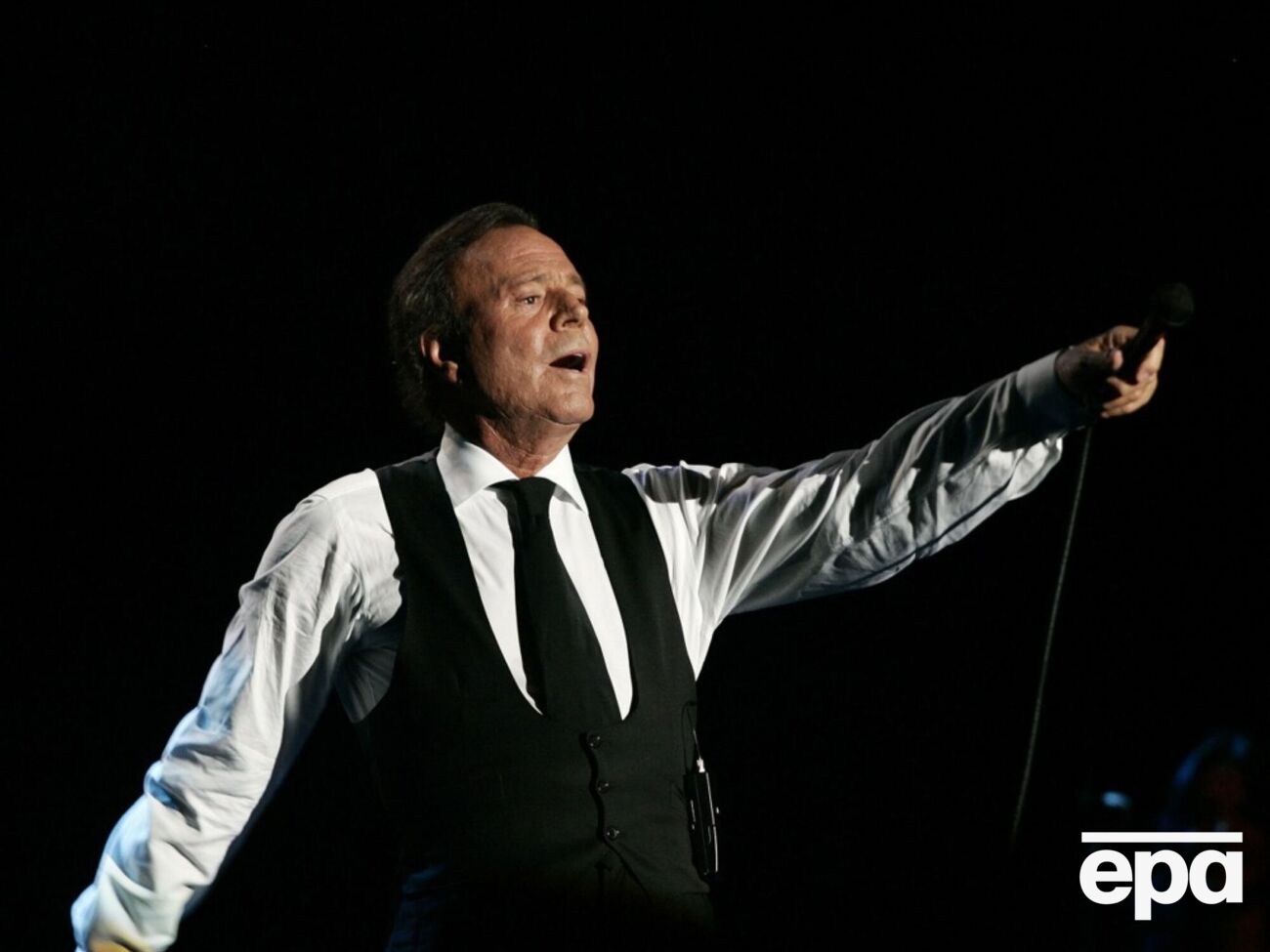 Иглесиас: Я отрицаю, что когда-либо применял насилие, принуждение или неуважение к какой-либо женщине