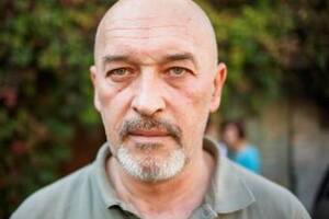 Людина з аусвайсом ворога контролює фірми-постачальники, що сидять на оборонних контрактах