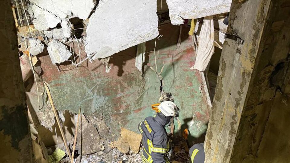 Унаслідок вибуху в багатоповерхівці Харкова під завалами виявили тіла двох загиблих