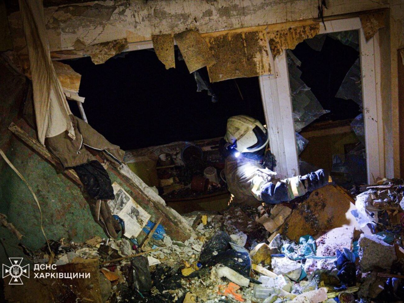 Эксперты считают, что в многоэтажке взорвалась газовоздушная смесь