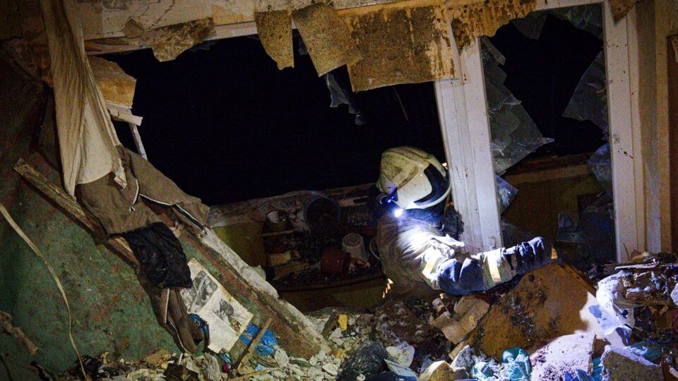 Експерти вважають, що в багатоповерхівці вибухнула газоповітряна суміш