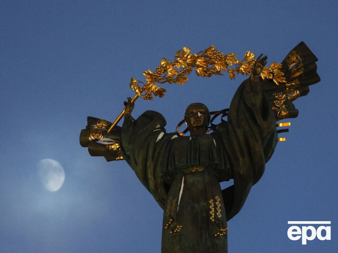 Киян закликають у період комендантської години мати із собою документ, який посвідчує особу