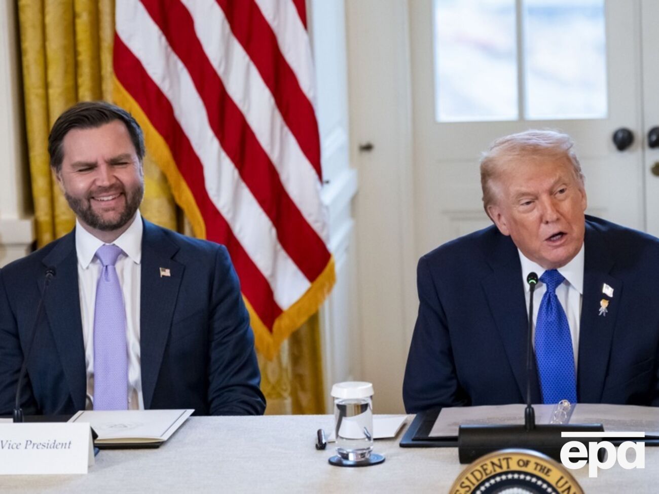 Венс погодився з рішенням Трампа почекати з ударами, повідомила The Washington Post