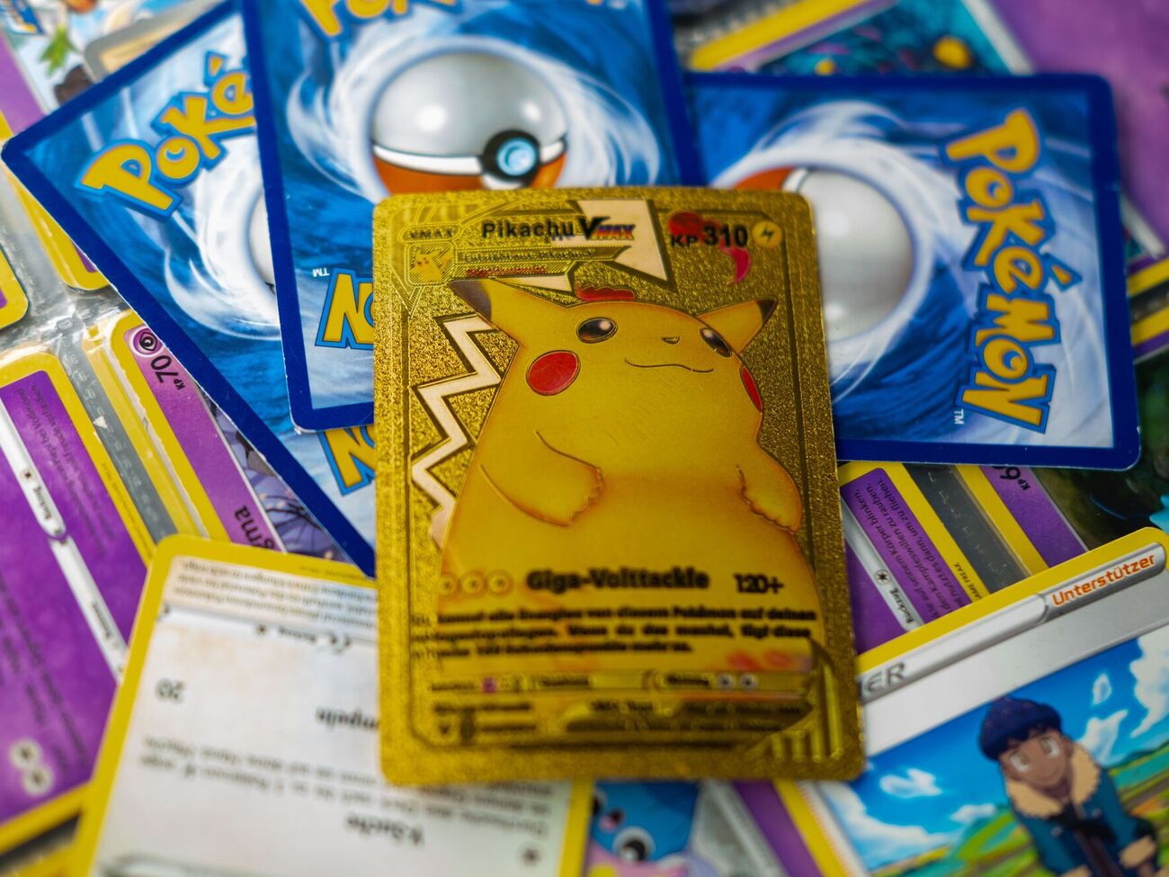 Магазин, который ограбили, открыли всего два месяца назад