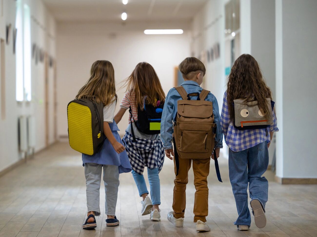 У школах Київської області завершуватимуть навчання у другу зміну не пізніше за 16.00, зазначили в ОВА