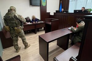 Трьох військовослужбовців РТЦК в Одесі та члена громадської організації заарештували без права внесення застави, зазначили в суді
