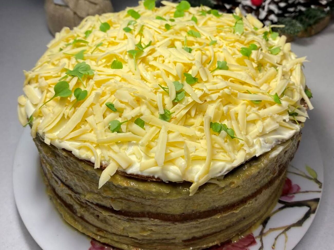 Для приготування млинців печінку перебийте блендером разом із яйцями, молоком, борошном, олією, сіллю й перцем