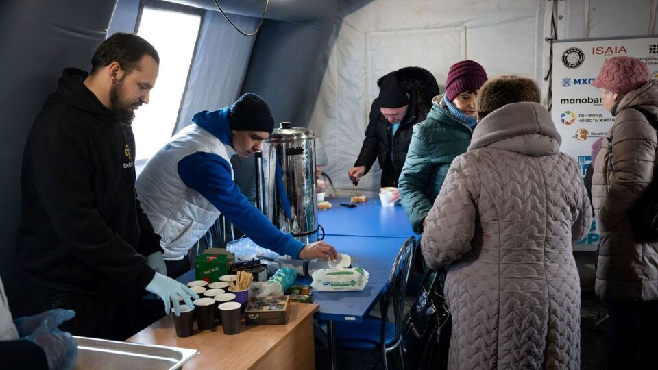 В резерве находится 40 мобильных кухонь