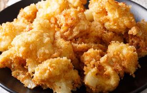 Для заливки візьміть сметану, майонез і гірчицю