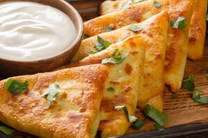 Для начинки возьмите куриное филе