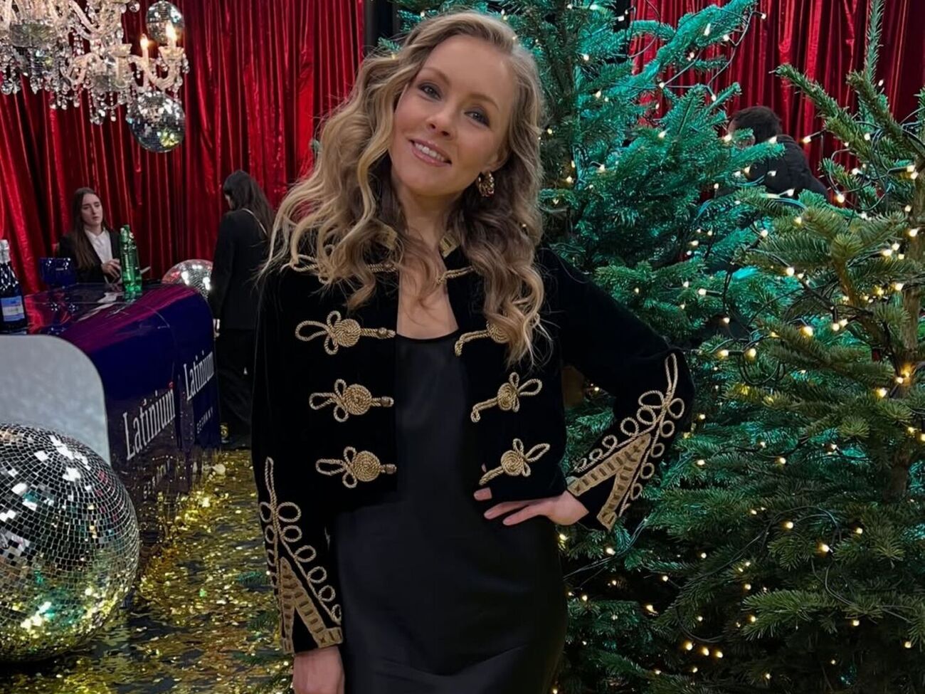 Шоптенко: Пусть все неприятное и лишнее остается в прошлом, а самое лучшее и светлое входит в новый год