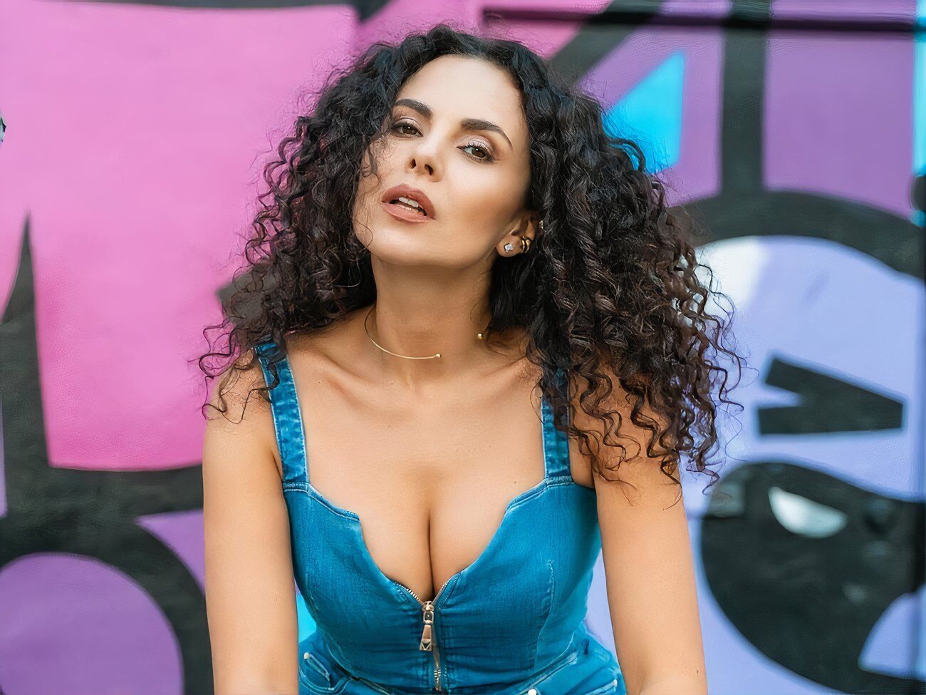 Каменских показала два образа