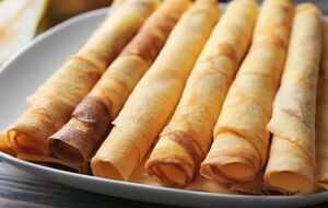 Млинці потрібно смажити на сковороді, змащеній олією