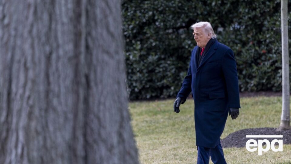 Трамп не хочет встречаться с Зеленским, сказал собеседник издания
