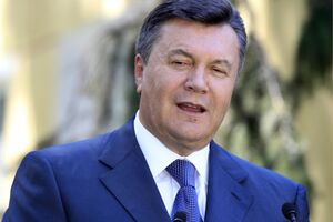 Януковича приговорили к 15 годам лишения свободы