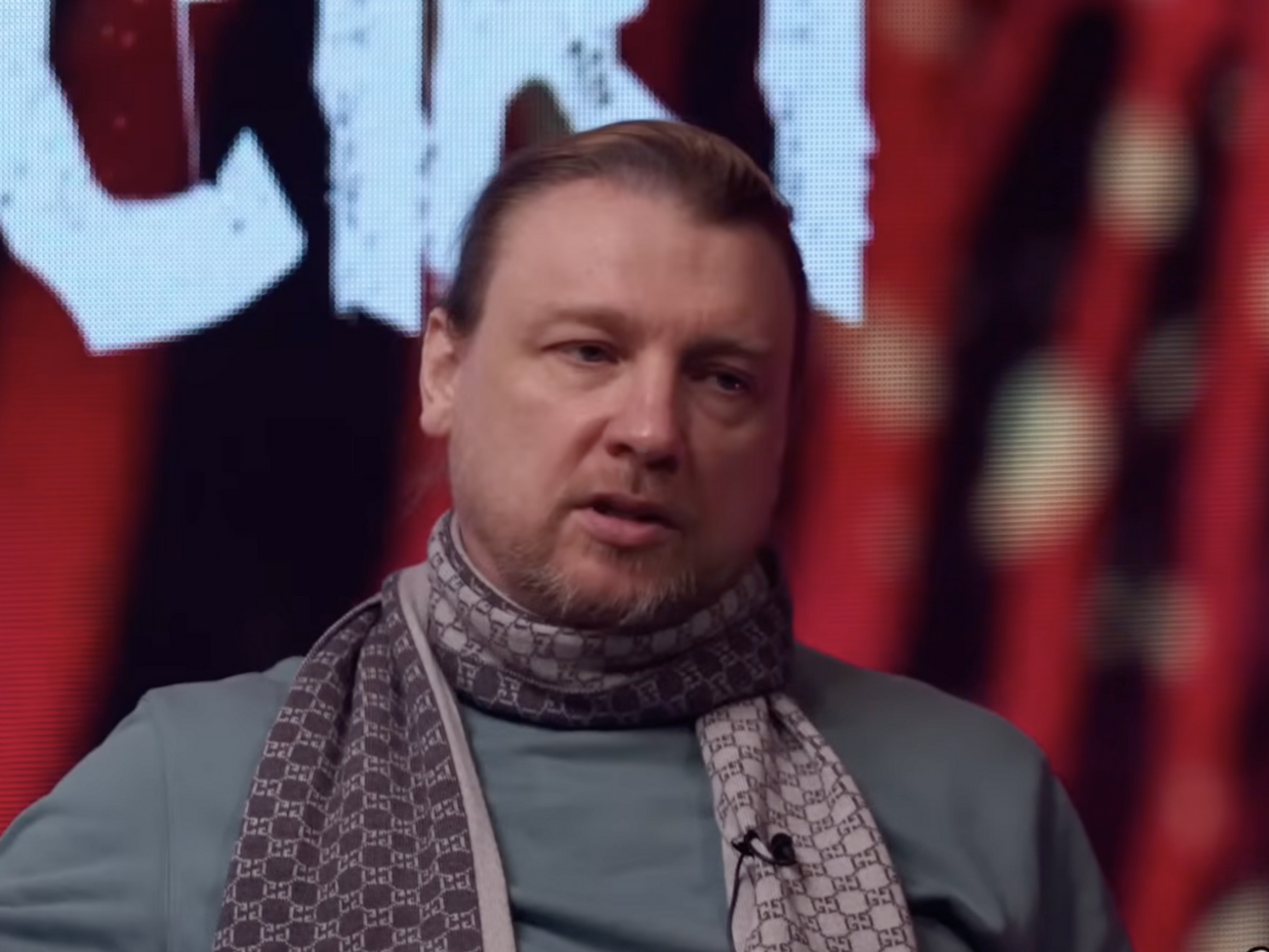 Петров уволился с Национального мемориального кладбища за день до истечения срока бронирования от мобилизации