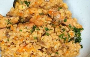 Для блюда понадобится 500 г куриных бедер