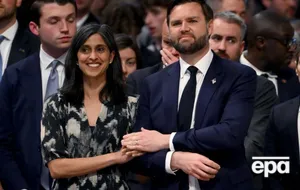 Джей Ди и Уша Вэнс воспитывают троих детей