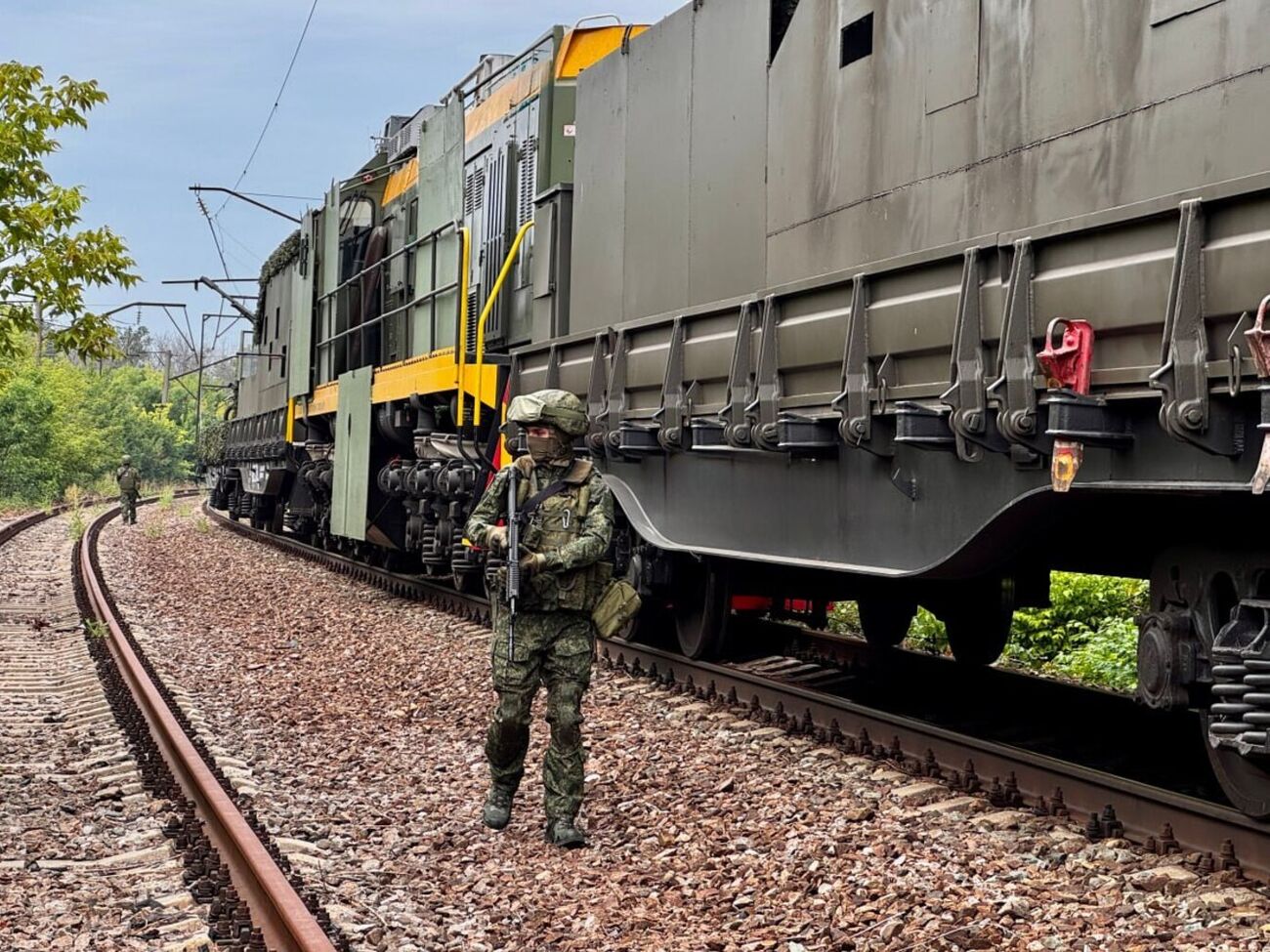 Эшелоны с боеприпасами задержаны после диверсии "Атеш"