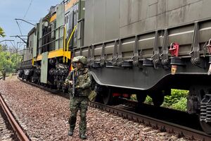 Эшелоны с боеприпасами задержаны после диверсии "Атеш"