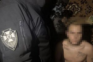В течение нескольких часов после покушения СБУ разыскала и задержала подозреваемого у родственников