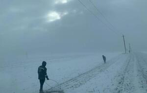 Работники бригад аварийных служб работают по двое-трое суток без перерыва, информирует нардеп